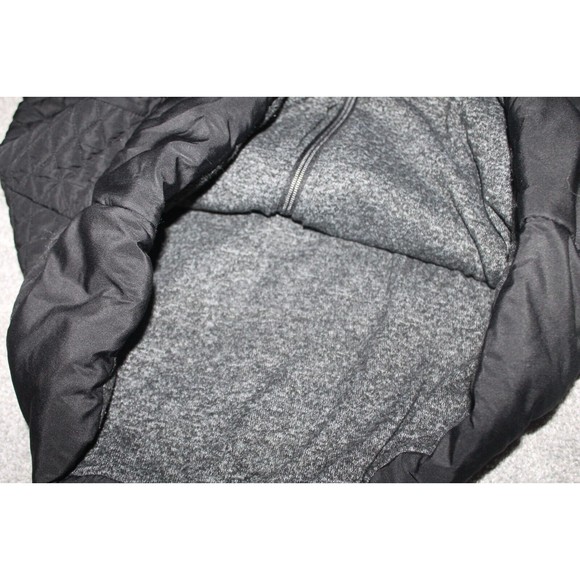 Women's XL Puffer Vest Jacket Black Quilted Sleeveless Zip and Button Up Lined - Picture 3 of 7